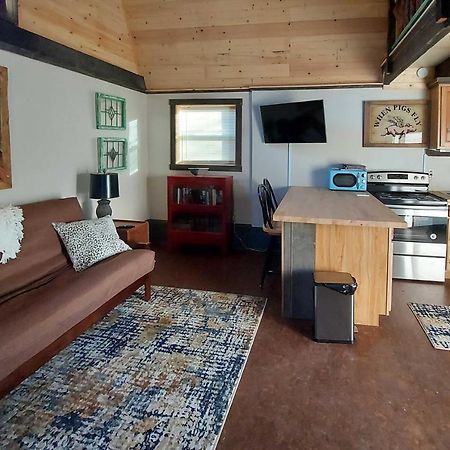 Rustic Hendersonville Farm Studio With Private Deck Dış mekan fotoğraf