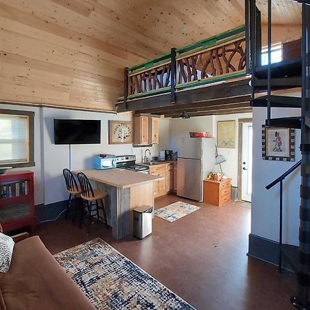 Rustic Hendersonville Farm Studio With Private Deck Dış mekan fotoğraf