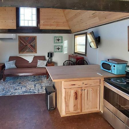Rustic Hendersonville Farm Studio With Private Deck Dış mekan fotoğraf