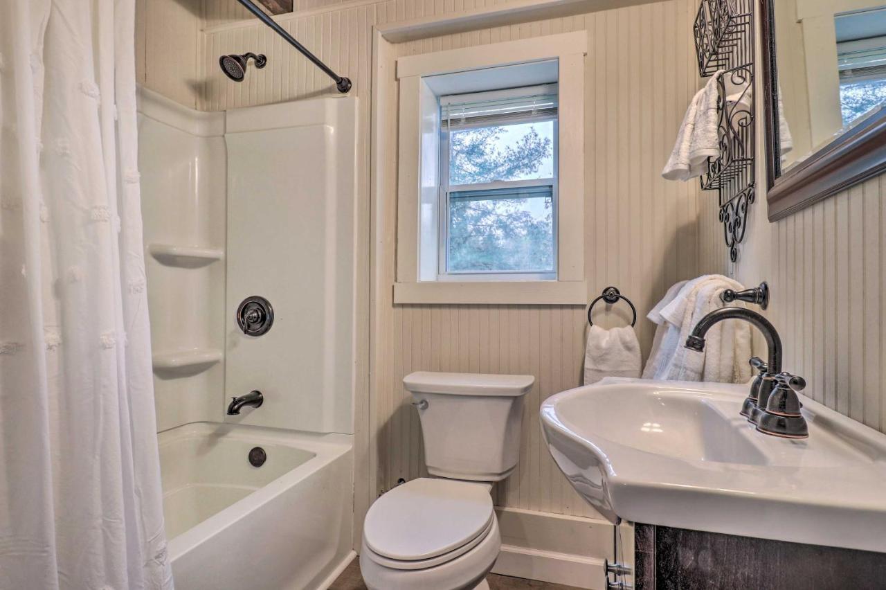 Rustic Hendersonville Farm Studio With Private Deck Dış mekan fotoğraf