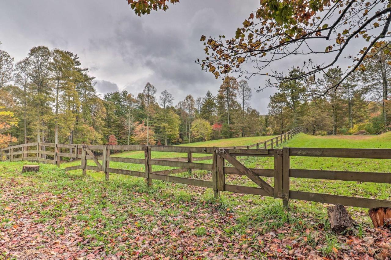 Rustic Hendersonville Farm Studio With Private Deck Dış mekan fotoğraf